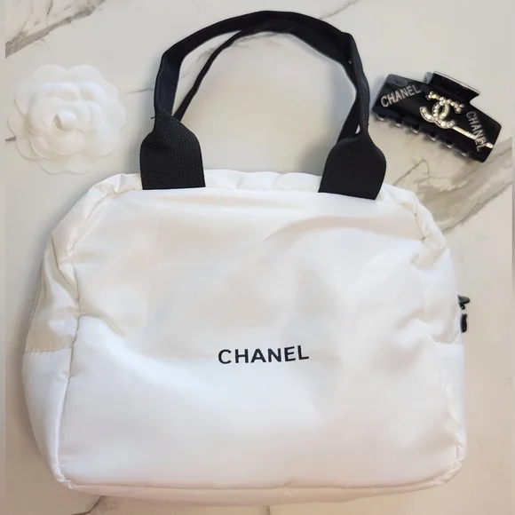 Bundle Of Novelty GWP Items- Cosmetics Bag, Hair Claw Clip And Flower! New! - Picture 7 of 9